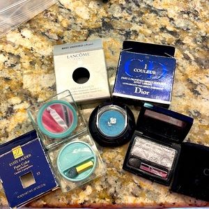 1/2 PRICE TODAY EYESHADOW set Barely swat as you can see in picture COLLECTORS